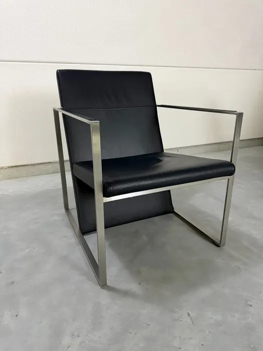 Arco Spine Sessel, Schwarzes Leder & Stahl — Sessel (Foto 7)