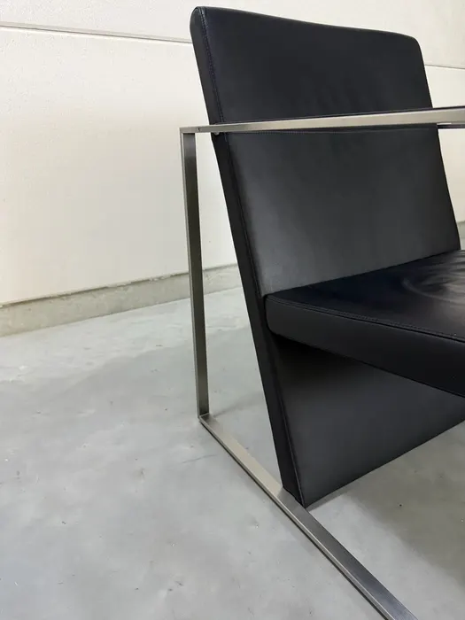 Arco Spine Sessel, Schwarzes Leder & Stahl — Sessel (Foto 8)