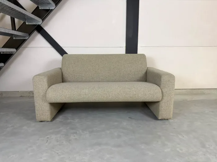 Artifort 691 2-Sitzer-Sofa