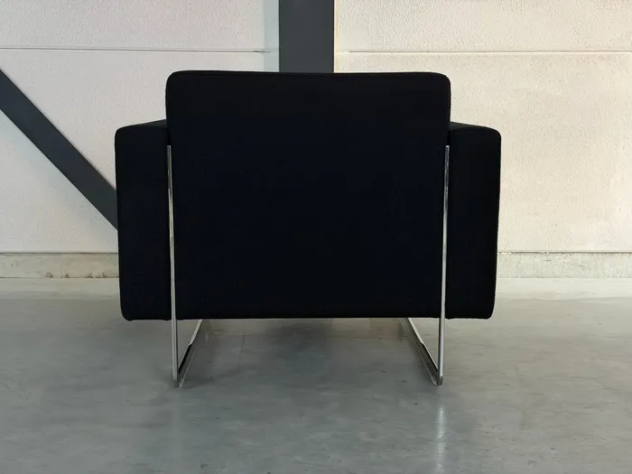 Artifort Mare fauteuil, zwarte stof — Fauteuil (foto 6)