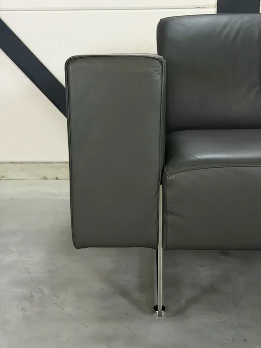 Artifort Mare fauteuils, muisgrijs leer, set van 2 — Fauteuil (foto 2)