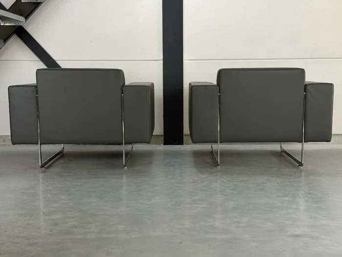 Artifort Mare fauteuils, muisgrijs leer, set van 2 — Fauteuil (foto 6)