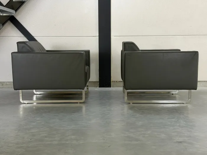 Artifort Mare fauteuils, muisgrijs leer, set van 2 — Fauteuil (foto 7)