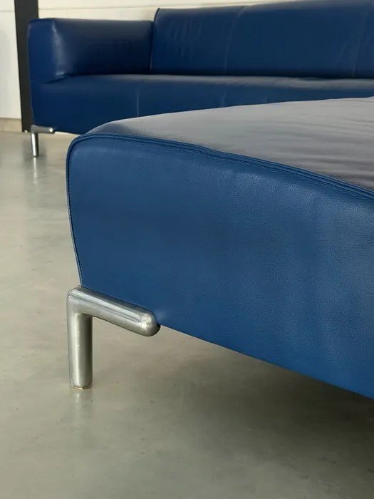 Bert Plantagie bank en chaise longue, blauw leer — Bank (foto 15)
