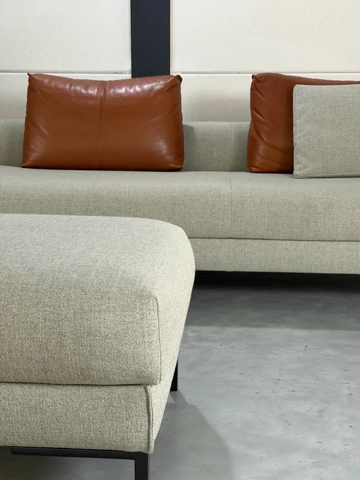 Design on Stock Aikon Lounge, zandgrijs, met poef — Bank (foto 9)