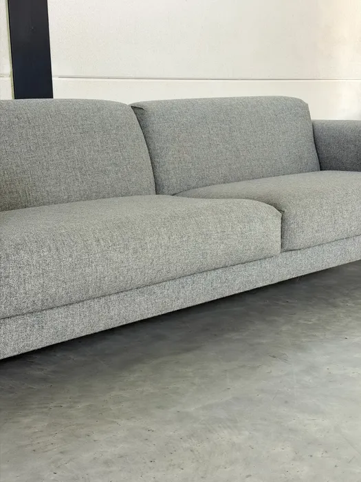 Design on Stock Aikon 4-Sitzer Sofa, Hellgrau — Sofa (Foto 5)