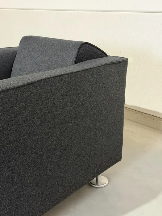 Design on Stock Blizz fauteuils, donkergrijze stof — Fauteuil (foto 2)