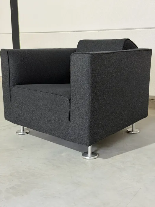 Design on Stock Blizz fauteuils, donkergrijze stof — Fauteuil (foto 11)