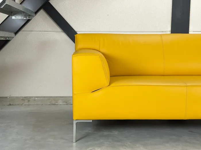 Design on Stock Bloq 3-Sitzer-Sofa, ockergelbes Leder — Sofa (Foto 2)