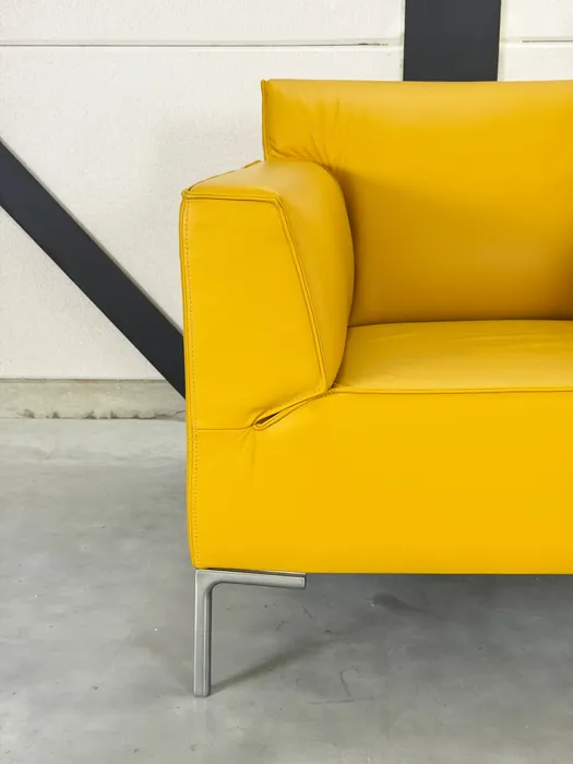 Design on Stock Bloq Sessel, ockergelbes Leder — Sessel (Foto 2)