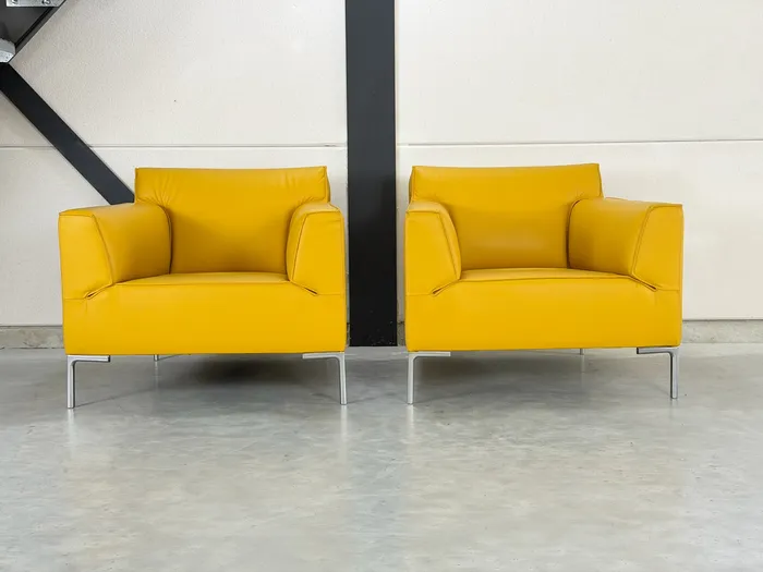 Design on Stock Bloq Sessel, ockergelbes Leder — Sessel (Foto 4)