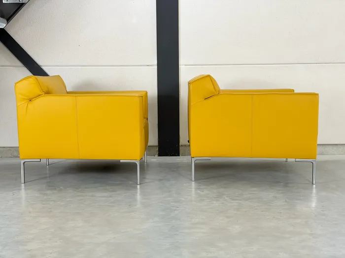 Design on Stock Bloq Sessel, ockergelbes Leder — Sessel (Foto 7)
