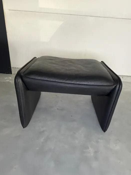 Leolux Bora Beta Sessel mit Hocker — Sessel (Foto 8)