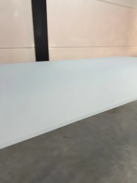 Leolux Cameleon eettafel, wit gesatineerd glas — Tafel (foto 7)