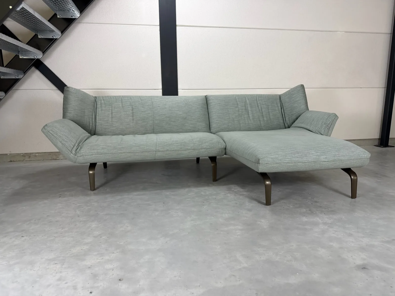 Leolux Devon chaise longue bank, zeegroene stof — Bank
