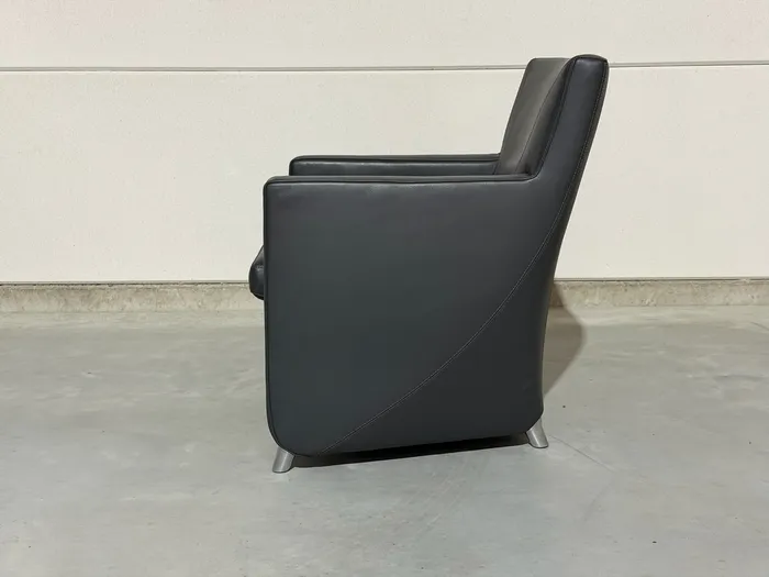 Leolux Dolcinea fauteuil, grijs leer — Fauteuil (foto 4)