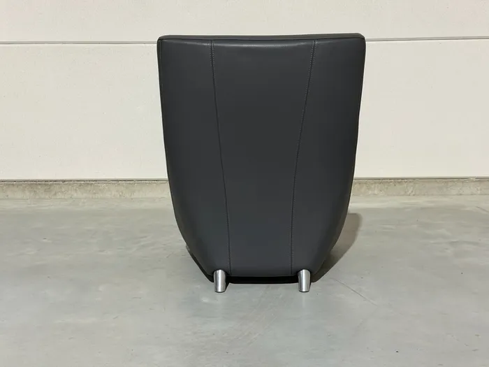Leolux Dolcinea fauteuil, grijs leer — Fauteuil (foto 5)