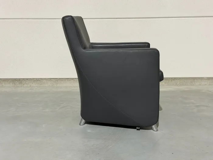 Leolux Dolcinea fauteuil, grijs leer — Fauteuil (foto 6)