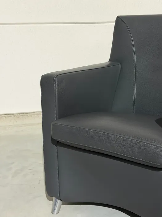 Leolux Dolcinea fauteuil, grijs leer — Fauteuil (foto 7)