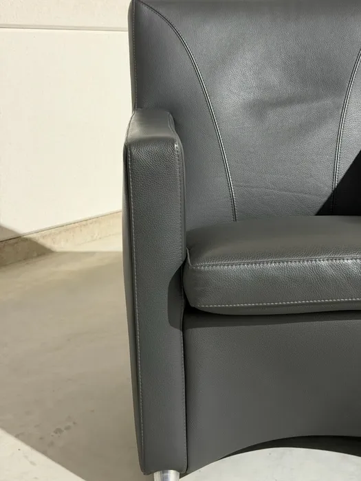 Leolux Dolcinea fauteuil, grijs leer — Fauteuil (foto 8)