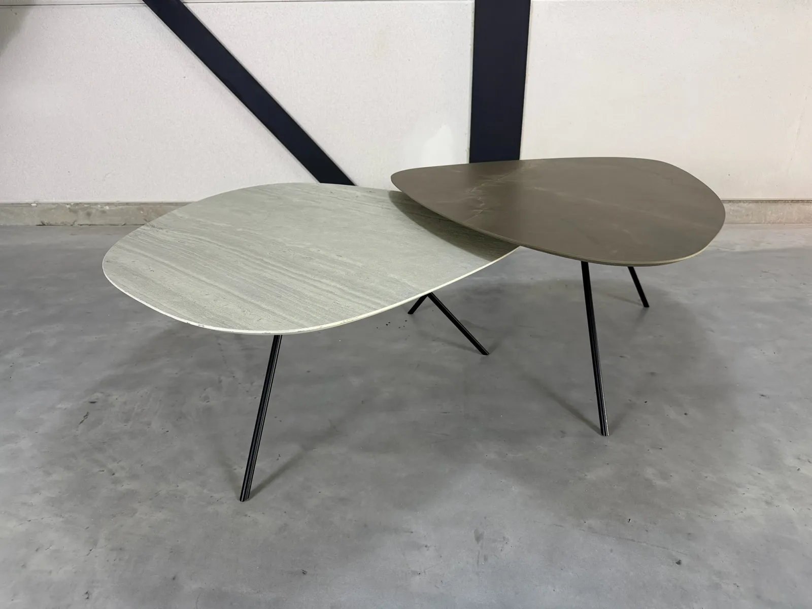 Leolux Liliom salontafels, set van 2 — Tafel