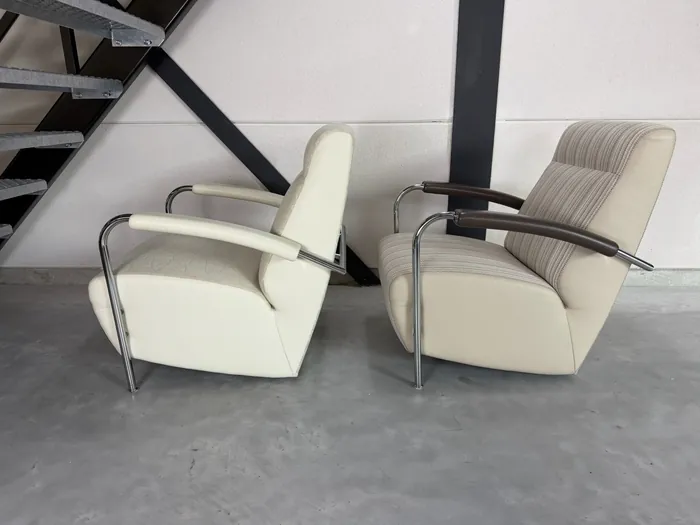 Leolux Scylla fauteuil met hocker, stof en leer — Fauteuil (foto 3)