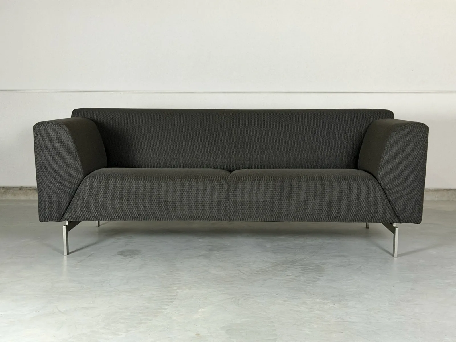 Rolf Benz Linea 318 2.5-seater sofa, brown-grey woven fabric — Sofa