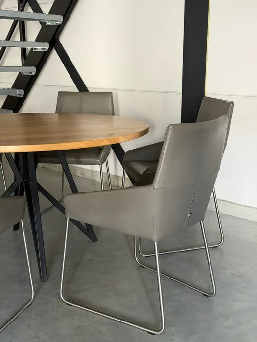 Studio Henk Butterfly ronde eettafel, eiken — Tafel (foto 2)